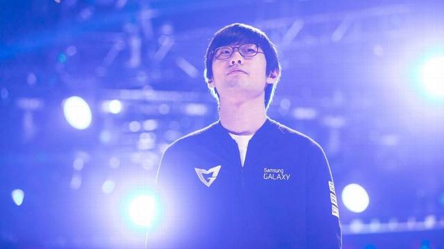 FPXvsAL季后赛首发名单公布：Ale直面Zdz，香克斯交手Care